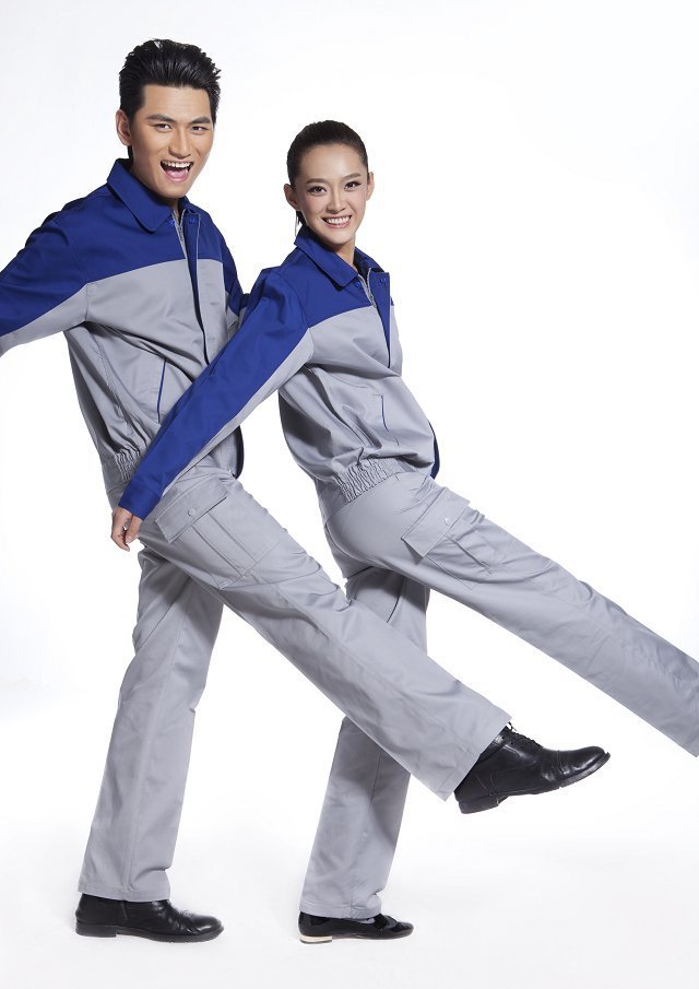 如何選擇定制職業裝款式?怎樣選擇廠家?